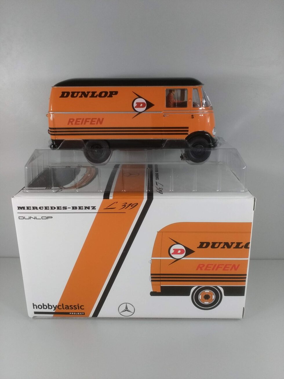 MERCEDES BENZ L319 DUNLOP de Hobby Classic 4