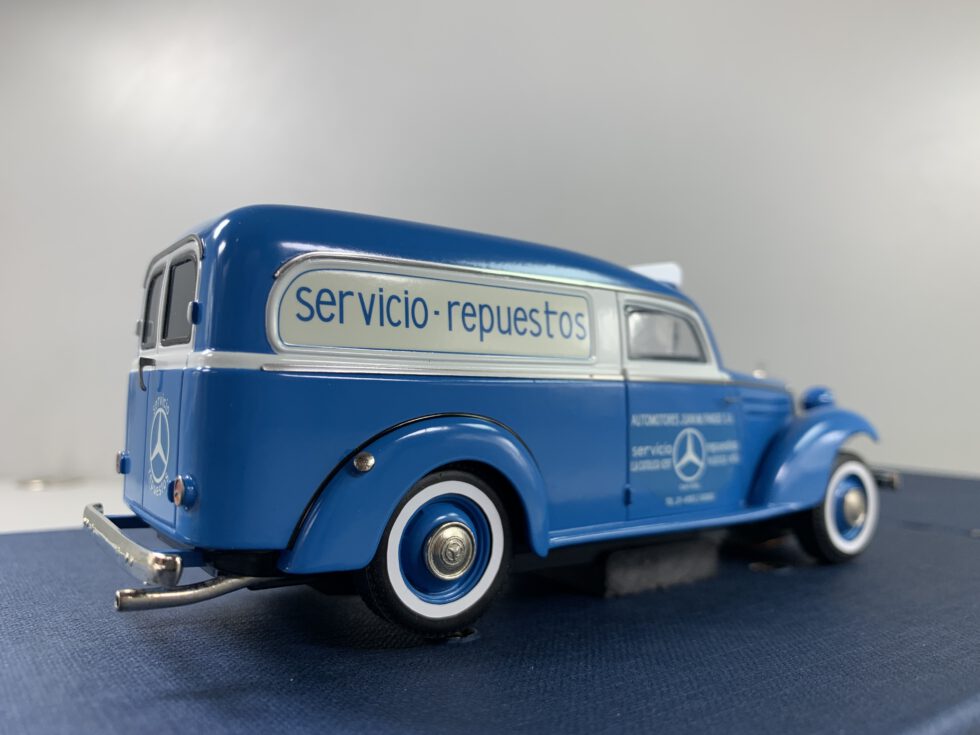 MERCEDES BENZ AJ-01 de SLOT CLASSIC atras